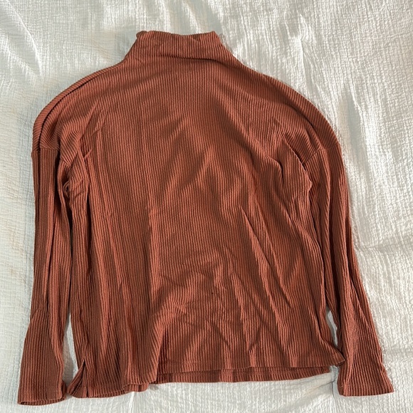 Pink mock neck - Picture 3 of 3